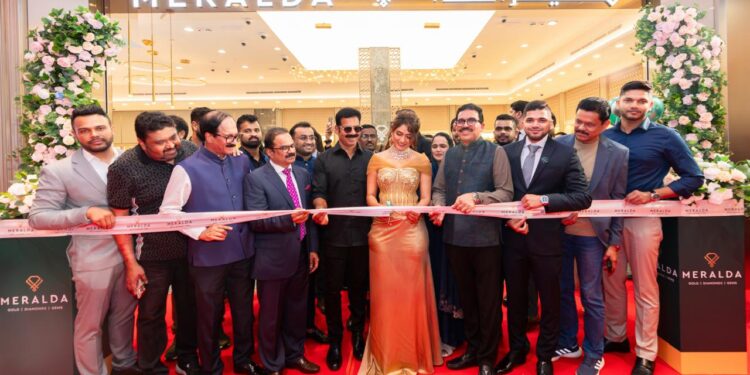 മെറാൾഡയുടെ ആറാമത്തെയും, രണ്ടാമത്തെ അന്താരാഷ്ട്ര സ്റ്റോറുമായ യുഎഇ ഔട്ട്ലെറ്റ് ദുബായ് അൽ ബർഷയിൽ പ്രവർത്തനം ആരംഭിച്ചു.