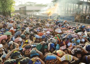 ശബരിമലയിൽ വൻ തിരക്ക്,