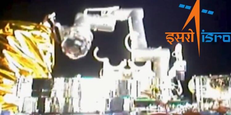 ബഹിരാകാശ മാലിന്യസംസ്കരണത്തിൽ കുതിപ്പുമായി ISRO; റോബോട്ടിക് ആമിന്റെ പരീക്ഷണം വിജയകരം