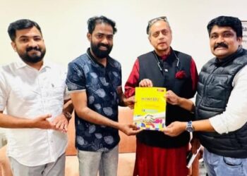 ശശി തരൂരിനായി വലവിരിച്ച് സി പി എം സെമിനാറിലേക്ക് ക്ഷണിച്ച് ഡി വൈ എഫ് ഐ