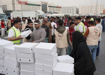 റംസാനിൽ  ദുബായിൽ തൊഴിലാളികൾക്ക് ആശ്വാസമായി ‘നന്മ ബസ്’;