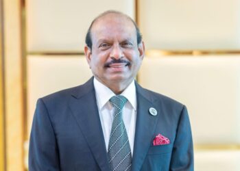 ഫാദേഴ്സ് എൻഡോവ്മെൻറ്   പദ്ധതിയിലേക്ക്  20 ദശലക്ഷം ദിർഹം (47.50 കോടി രൂപ) നൽകി എം.എ. യൂസഫലി