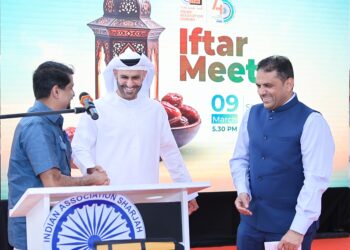 ഷാർജ രാജകുടുംബാംഗം ഷെയ്ക്ക് മാജിദ് ബിൻ സക്കർ ബിൻ ഹമദ് അൽ ഖാസിമിയുടെ സാന്നിധ്യത്തിൽ  ഗ്രാൻഡ് ഇഫ്താർ സംഗമമൊരുക്കി    ഷാർജ ഇന്ത്യൻ അസോസിയേഷൻ