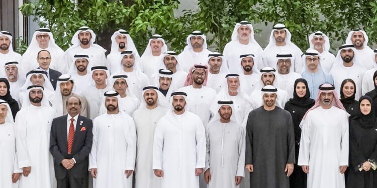 ജീവകാരുണ്യപ്രവർത്തനങ്ങളുടെ മുൻനിരയിലുള്ളവരെ ആദരിച്ച് യുഎഇ പ്രസിഡണ്ട്