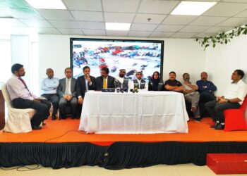 തൊഴിലാളികൾക്ക് സൗജന്യ നേത്രപരിശോധനയും കണ്ണടയും :നൂർ ദുബായ് ഫൗണ്ടേഷനും അക്കാഫ് അസോസിയേഷനും കൈകോർക്കുന്നു.