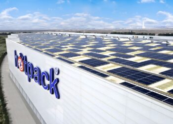 ഹോട്ട്പാക്ക് ഗ്ലോബലിന്റെ ദുബായ്  ഇന്‍ഡസ്ട്രീസ് പാര്‍ക്കിലെ യൂനിറ്റില്‍ സൗരോര്‍ജ പ്ലാന്റ്