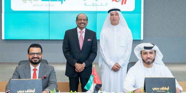 ദുബായ് ഔഖാഫുമായി കൈകോർത്ത് ലുലു ഗ്രൂപ്പ്; റീട്ടെയിൽ പദ്ധതികൾ നടപ്പിലാക്കാൻ ധാരണ