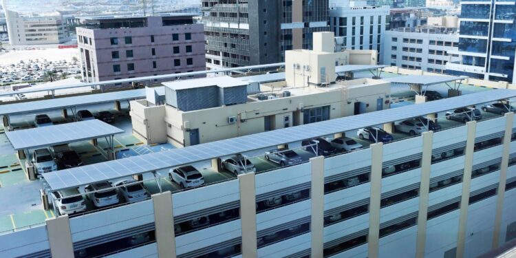 ദുബായ് ആർടിഎ 22  ആർ‌ടിഎ സ്ഥാപനങ്ങളിൽ സോളാർ പാനലുകൾ സ്ഥാപിച്ചു